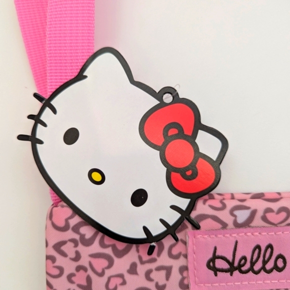 NWT Hello Kitty Pink Leopard Print Kids/Girls/Teens Crossbody Bag/Purse - Picture 8 of 16